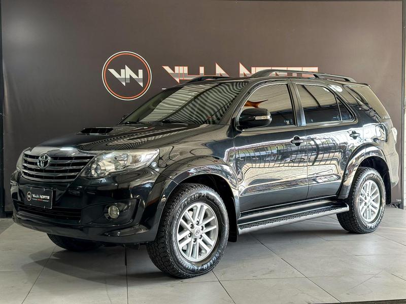 Toyota HILUX SW4 SRV D4-D 4X4 3.0 TDI DIES. AUT